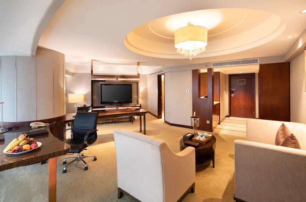Superior Suite, Non Smoking - Photo 5