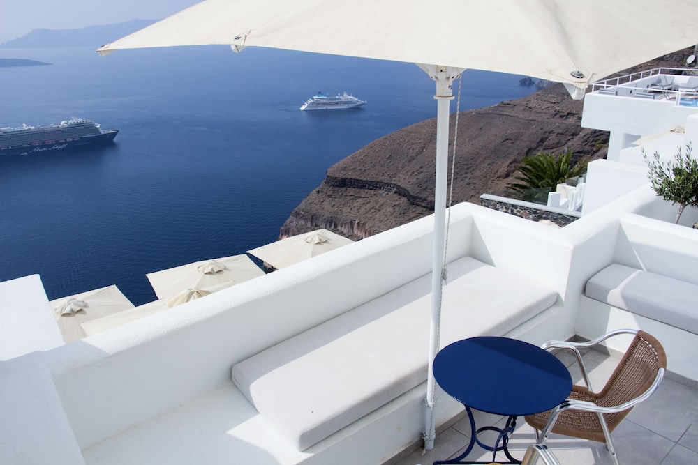 Superior Suite, 1 Queen Bed, Balcony, Sea View - Photo 26