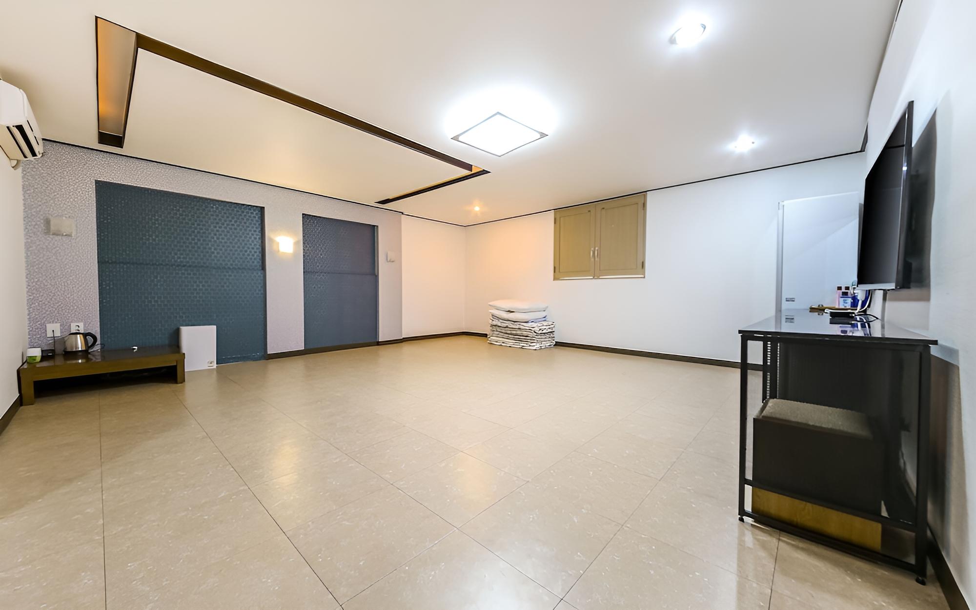 Room (Korean room (with styler)) photo 3
