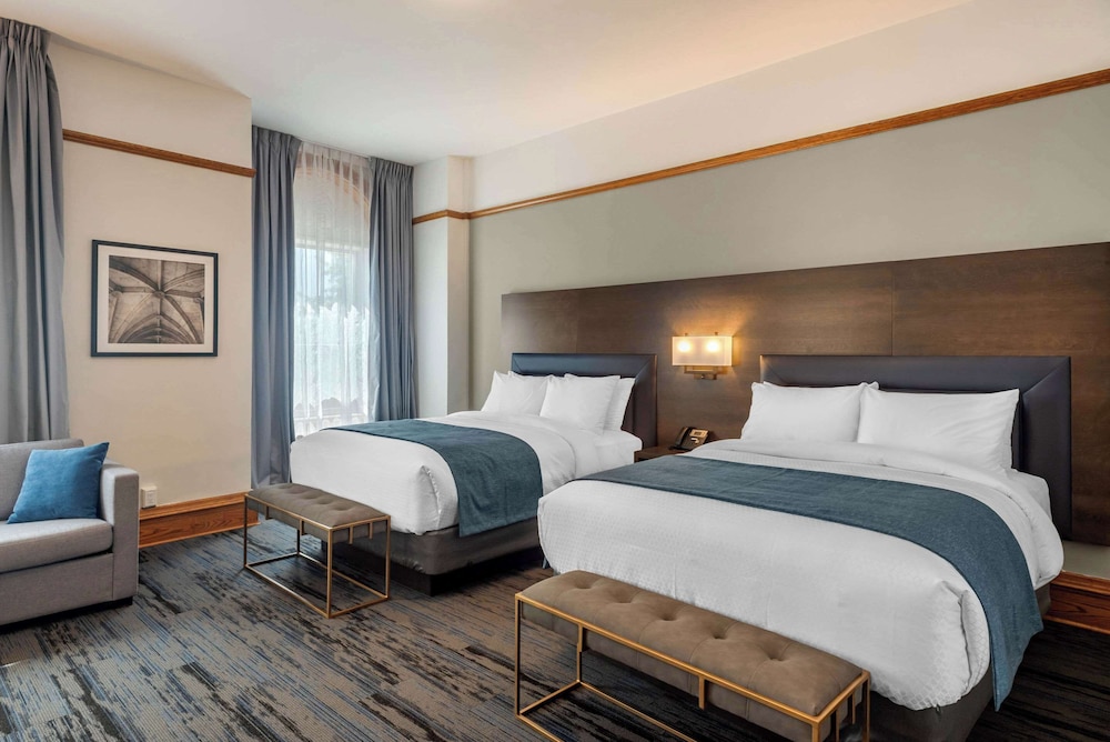 Standard Room, 2 Queen Beds, Non Smoking, Lower Levels photo 2