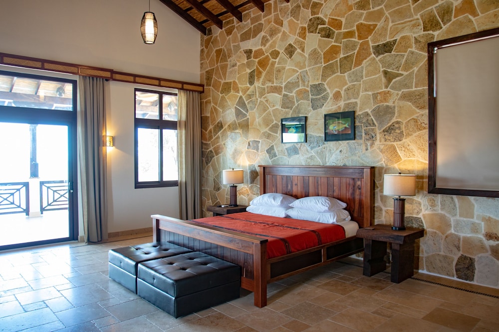 Studio Suite, Beach View (Iguana's Nest) photo 1