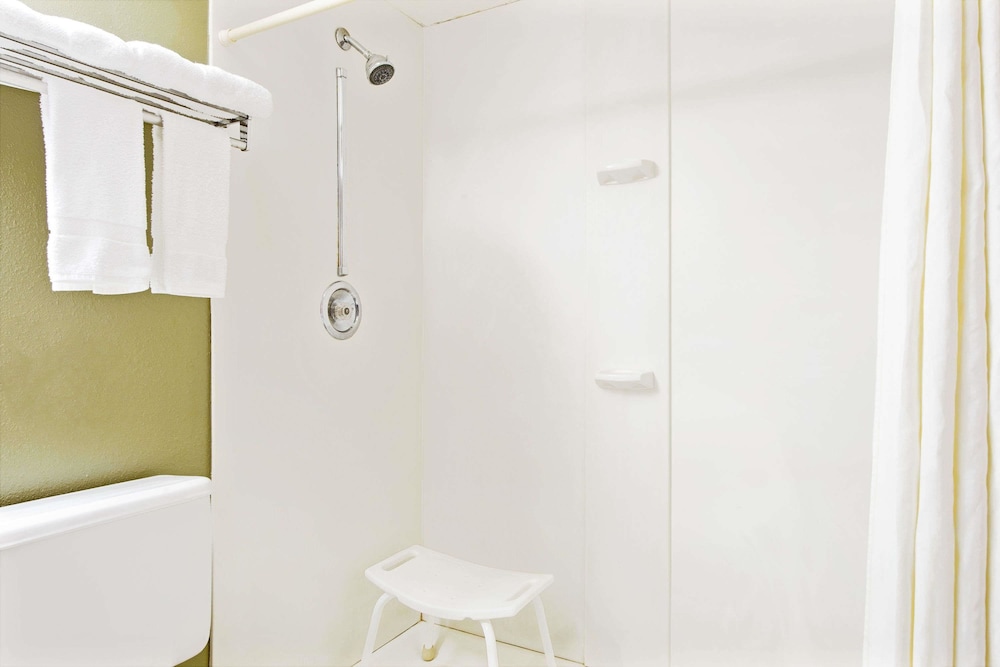Super 8 by Wyndham Eureka/Six Flags Nearby, 사진 5