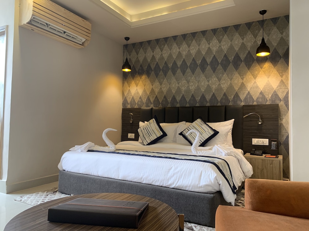 Executive Double Room - Photo 8