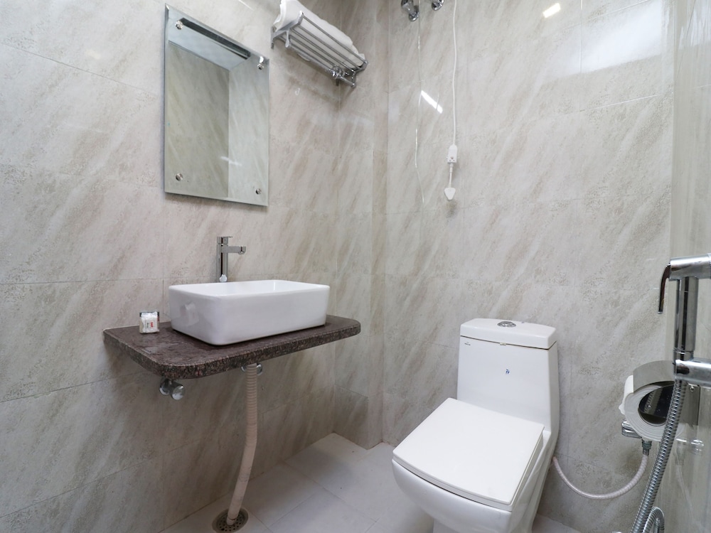 Deluxe Double Or Twin Room, 1 Queen Bed photo 2