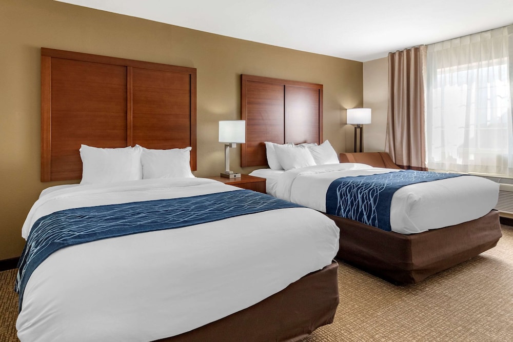 Standard Room, 2 Queen Beds, Non Smoking - Photo 3