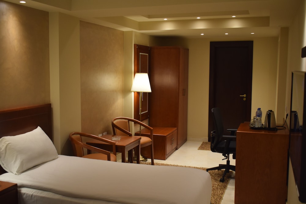 Deluxe Single Room