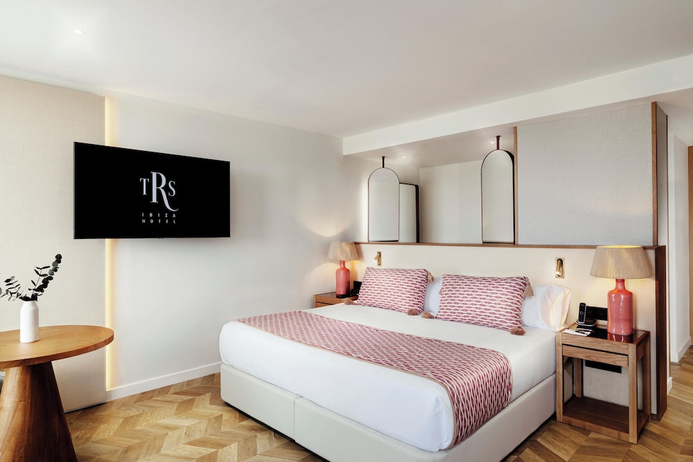 Junior Suite, Terrace (Signature Level, Jacuzzi) - Club Access Included - Photo 3