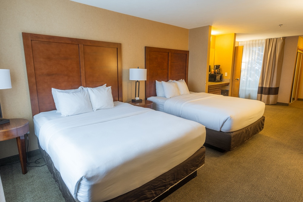 Suite, Multiple Beds, Non Smoking (Upgrade) - Photo 2
