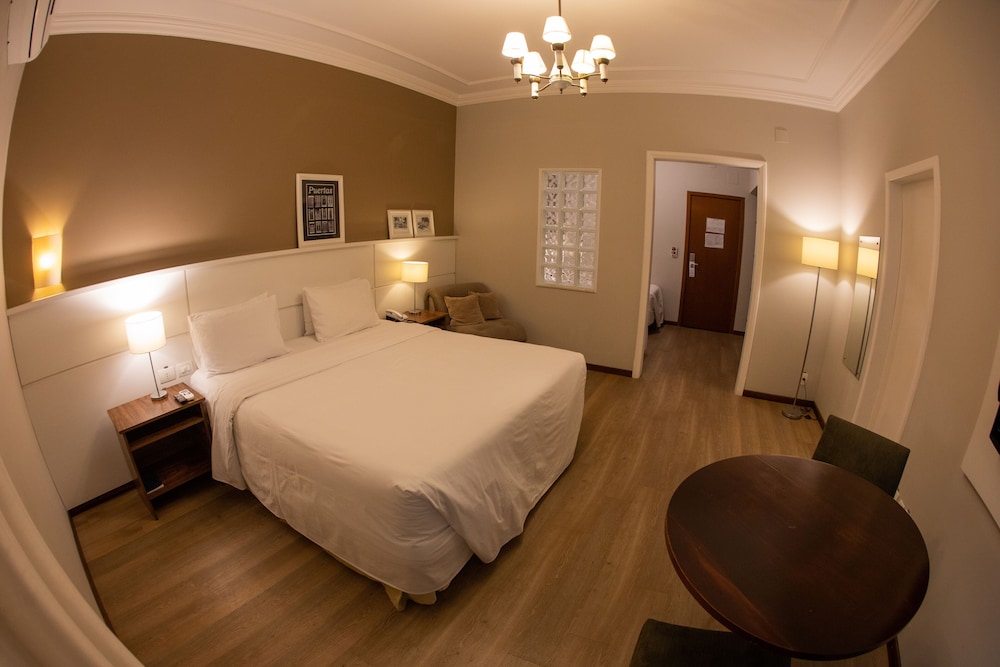 Family Quadruple Room, Air conditioning, City View - Photo 1