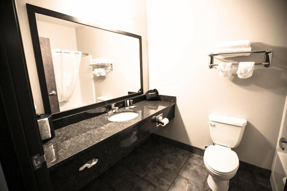Luxury Room, 2 Queen Beds photo 3