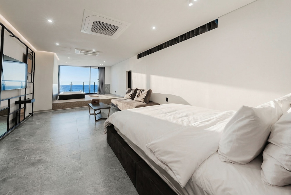 Basic Room, 1 Bedroom (A502) photo 2