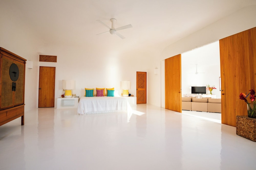 Design Room, Sea View photo 1
