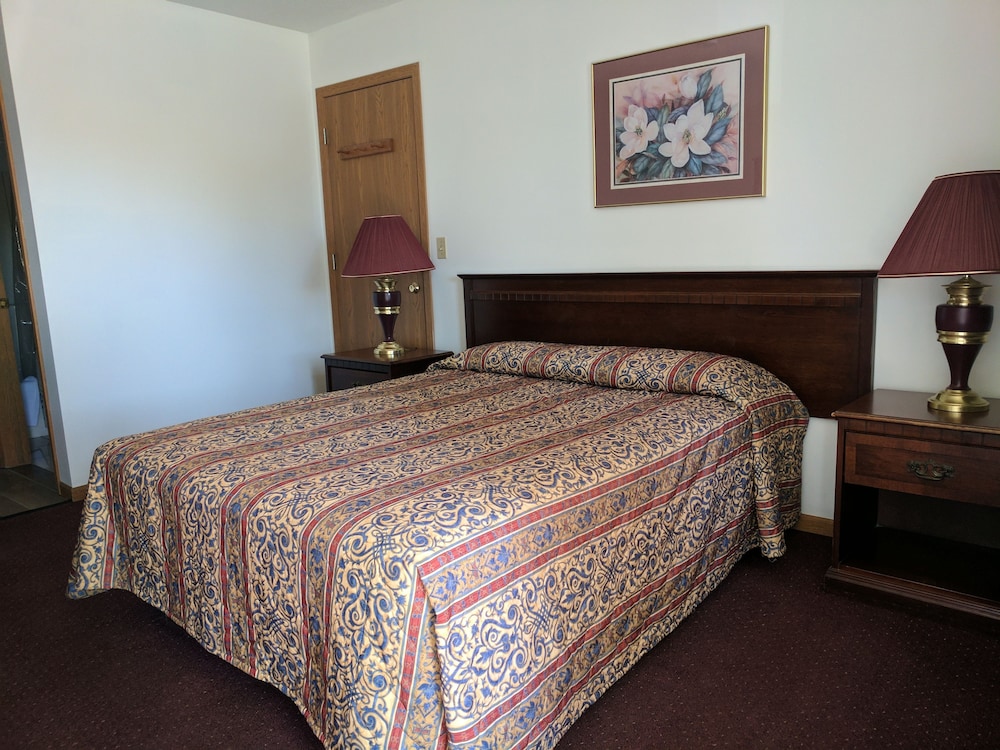 Standard Room, 1 Queen Bed photo 1