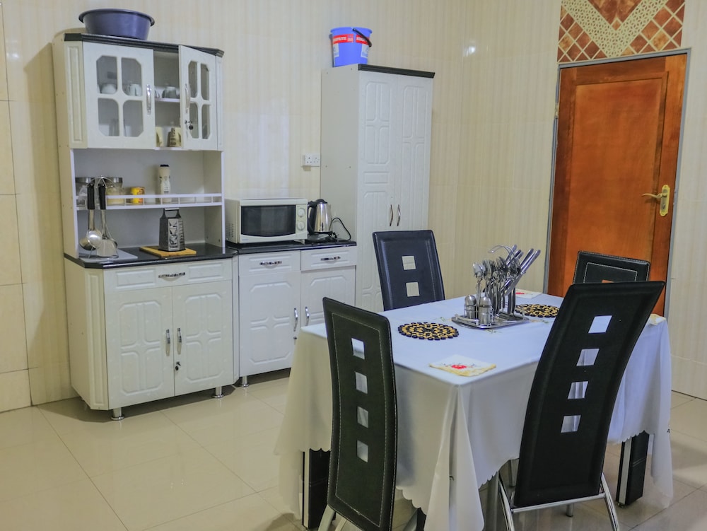 Deluxe Double or Twin Room (Self-catering) photo 2