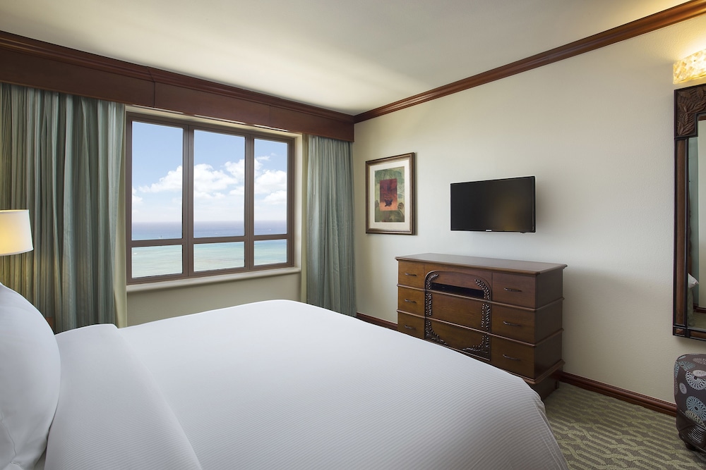 Suite, 2 Bedrooms, Accessible, Ocean View (Hearing, Bathtub)