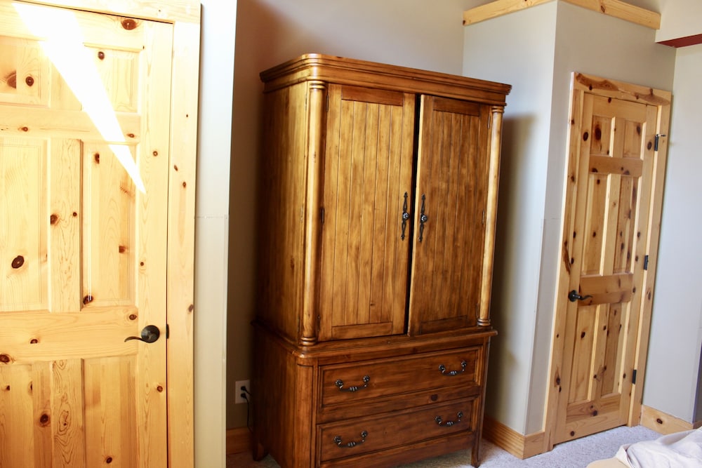 Deluxe Cabin, 4 Bedrooms, River View photo 1