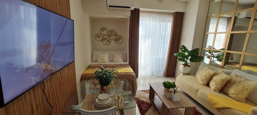 Luxury Studio Suite, Balcony, City View photo 1