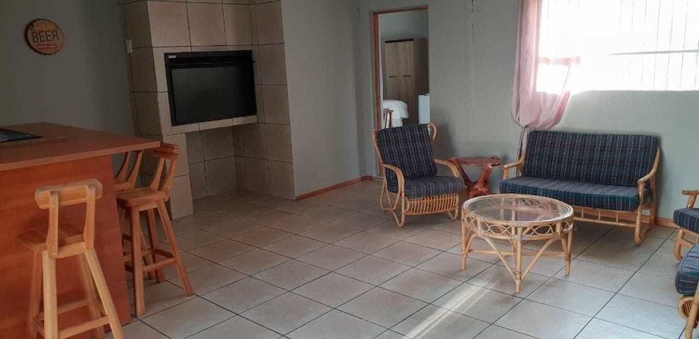 Family Studio, Multiple Beds, Non Smoking, Mountain View photo 3