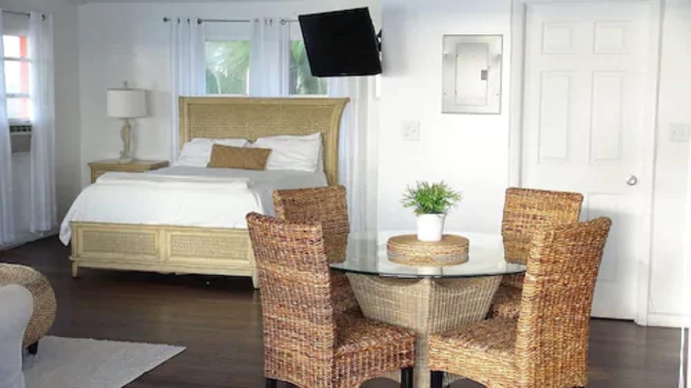 Standard Room, 1 Queen Bed, Non Smoking, Ocean View