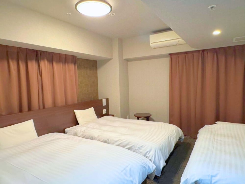 Basic Triple Room W/4 nights Non Smoking(No cleaning)