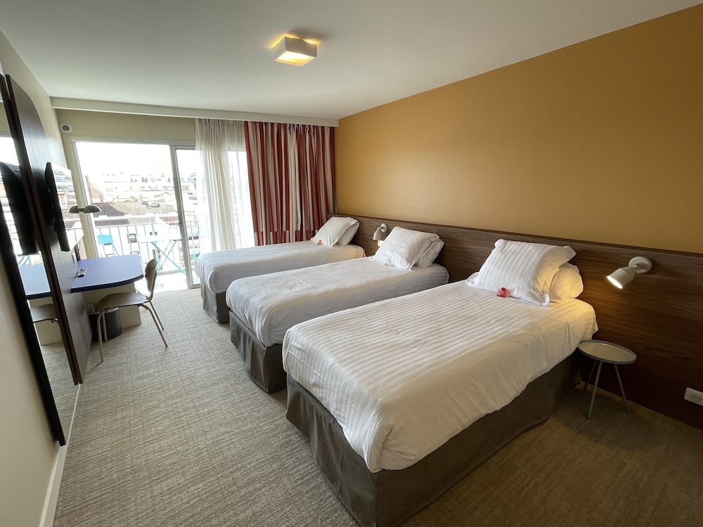 Premium Triple Room