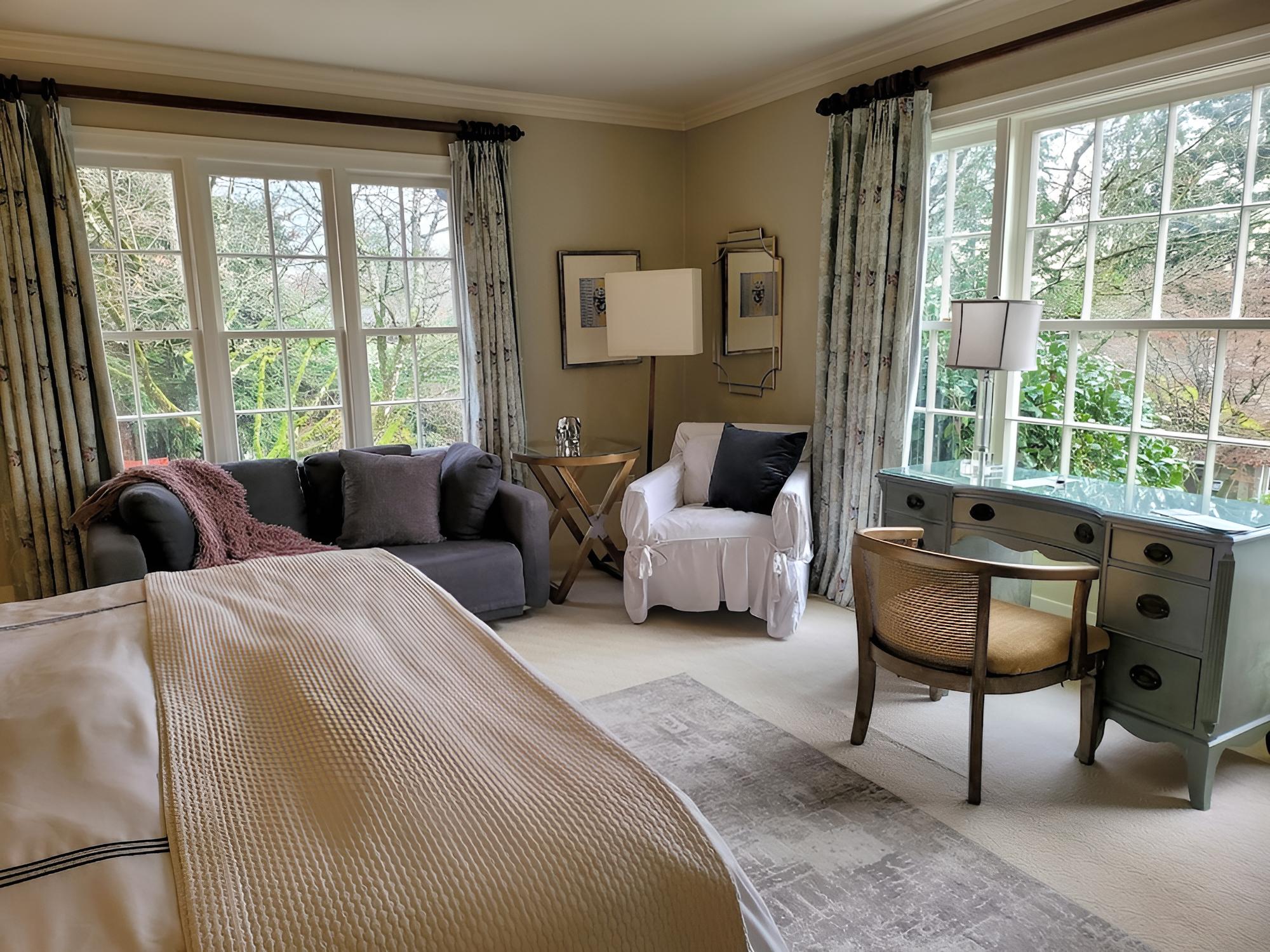 Junior Studio Suite, 1 Queen Bed with Sofa bed, Sea View photo 1