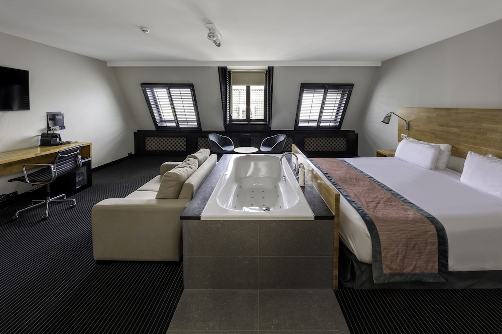 Suite (Amsterdam, Single Use) photo 1