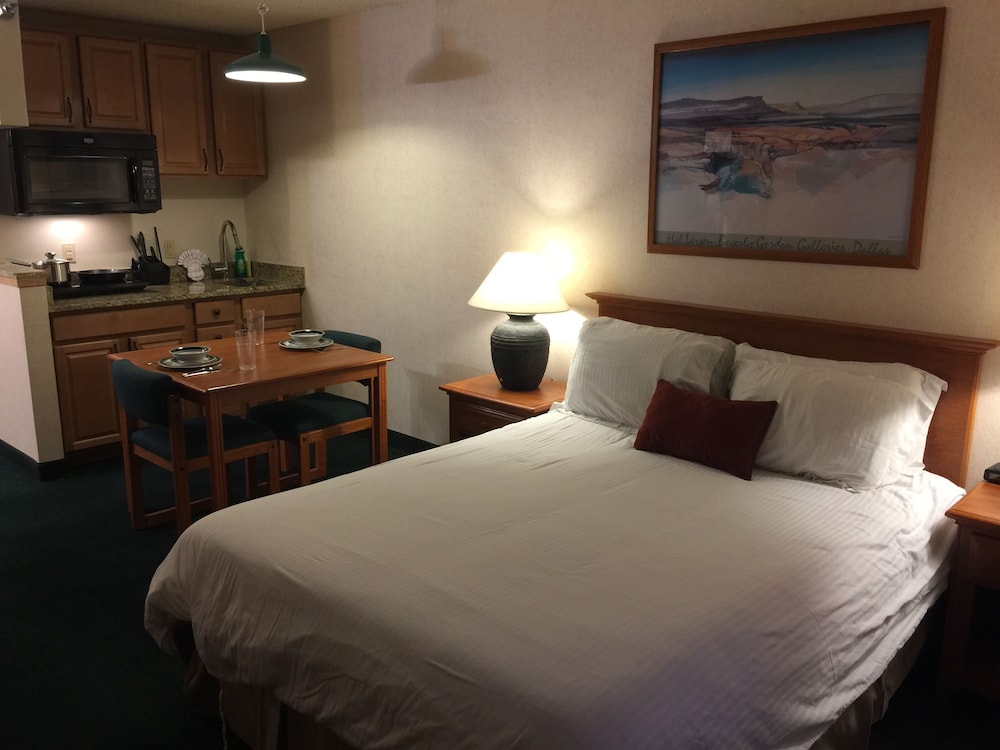 Kitchenette Suite