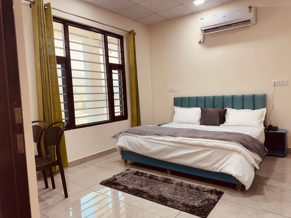 Deluxe Double Room, Multiple Bedrooms, City View photo 1