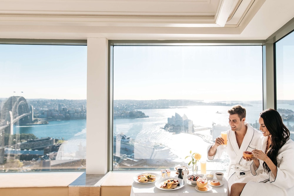 Horizon Premier Sydney Harbour 1 King, Lounge Access, High Floor