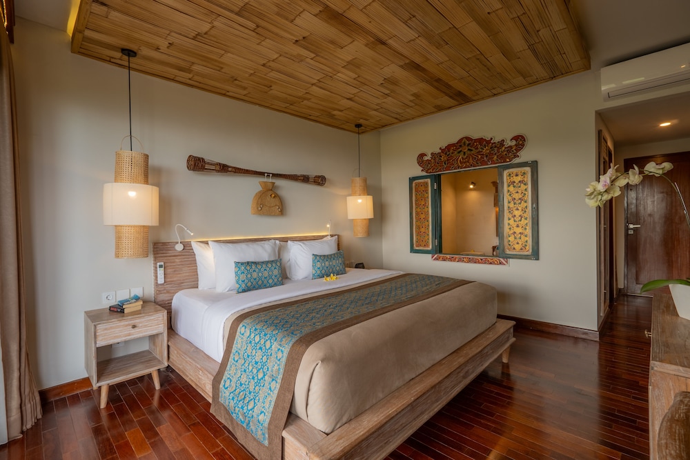 Deluxe Room, 1 King Bed, Hill View - Photo 9