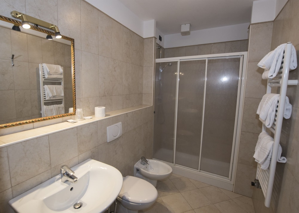 Standard Quadruple Room photo 3