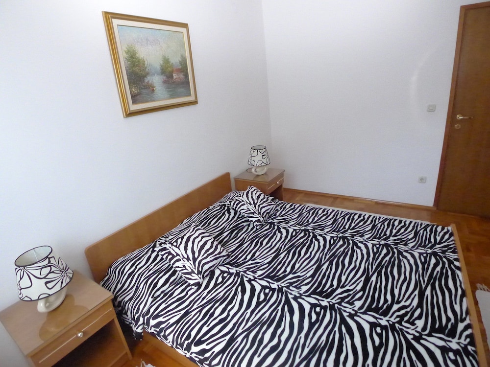 Apartment (1 Bedroom)