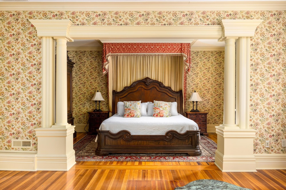 Schuyler Suite photo 1