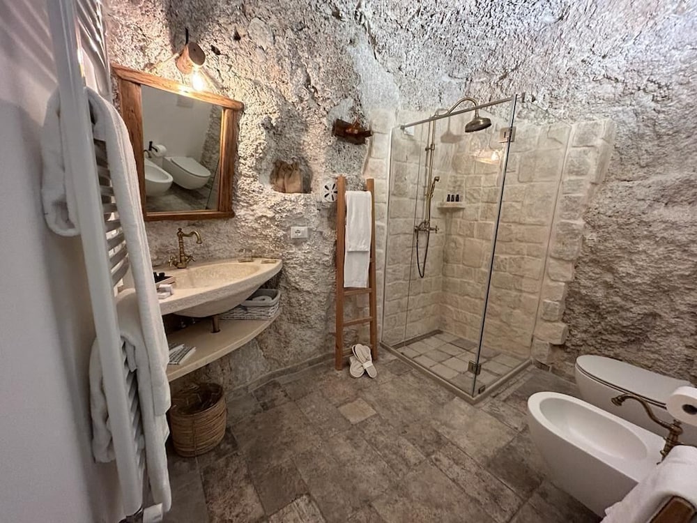 Deluxe Room - Photo 2