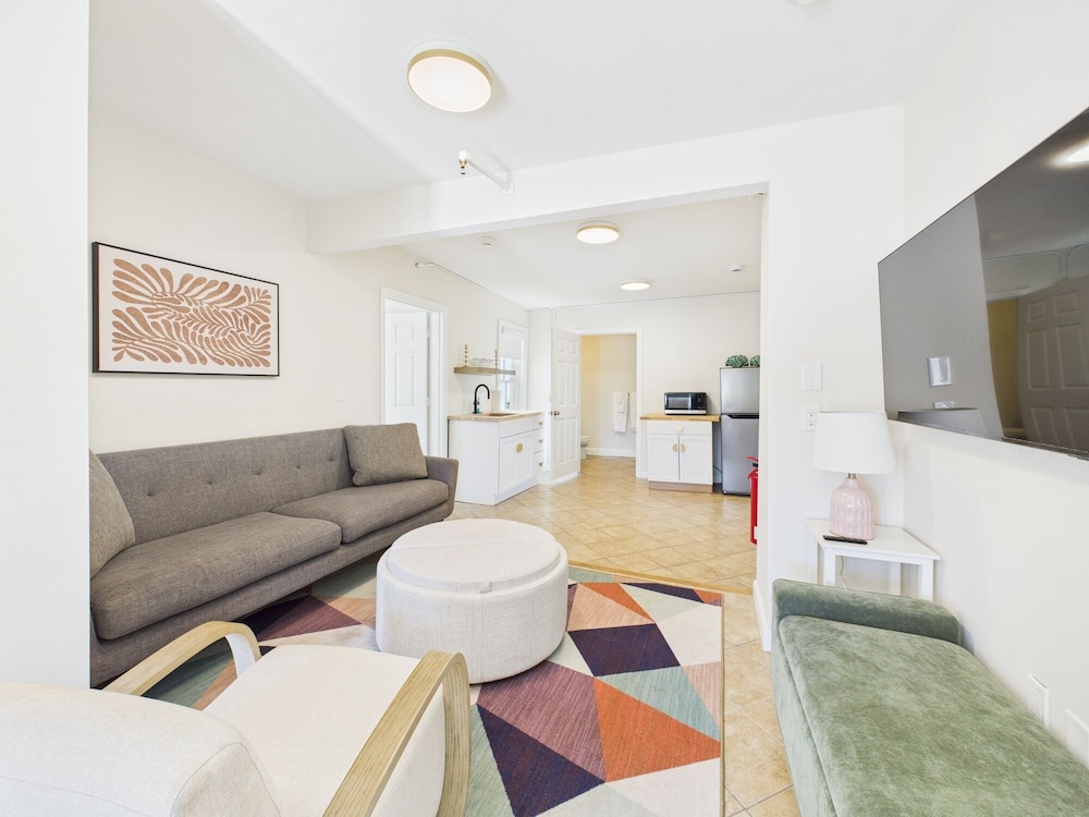Suite 110