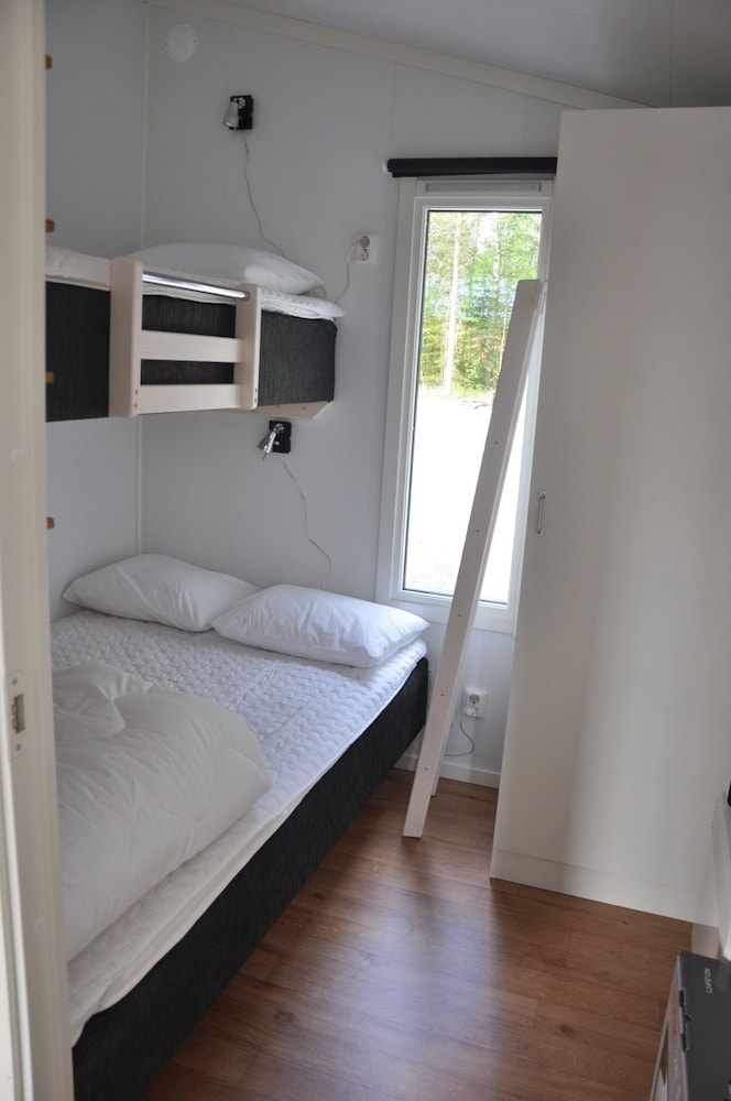 Premium Cabin photo 2