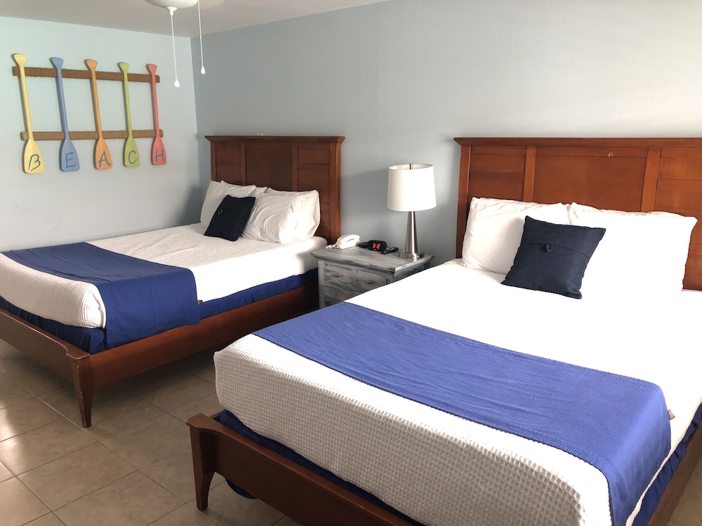 Standard Room, 2 Queen Beds photo 1
