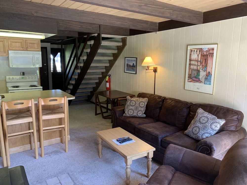 #5 - 2 Bedroom Studio