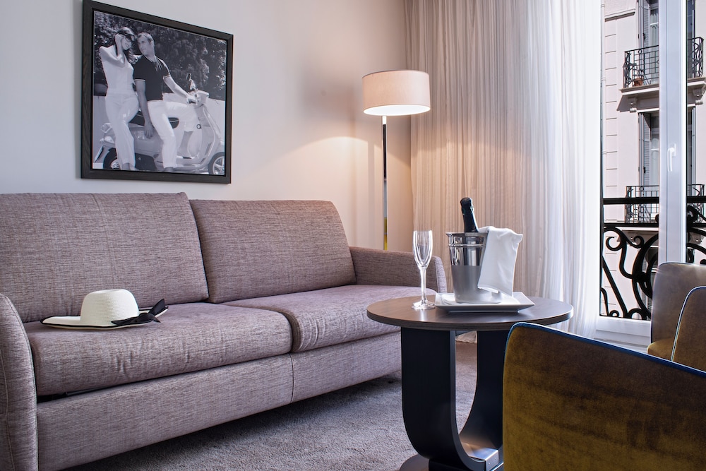Junior Suite - Photo 1