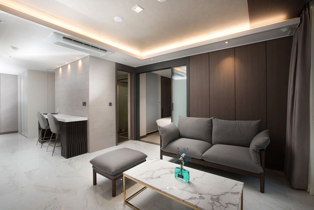 Suite Residence Double [3PM Check in] photo 2