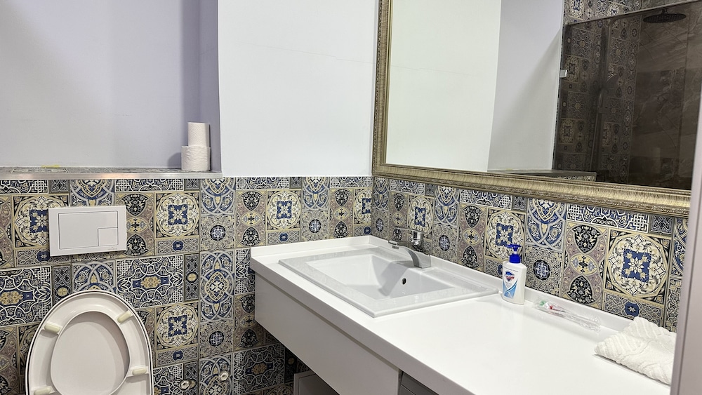 Superior Condo, 1 Bedroom photo 2