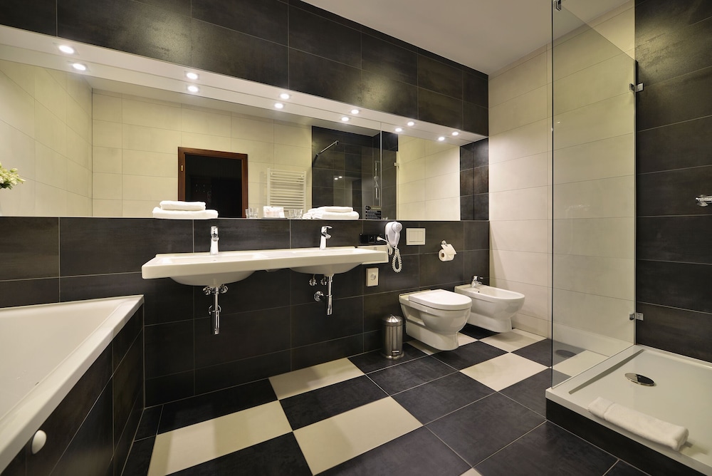 Deluxe Quadruple Room photo 3