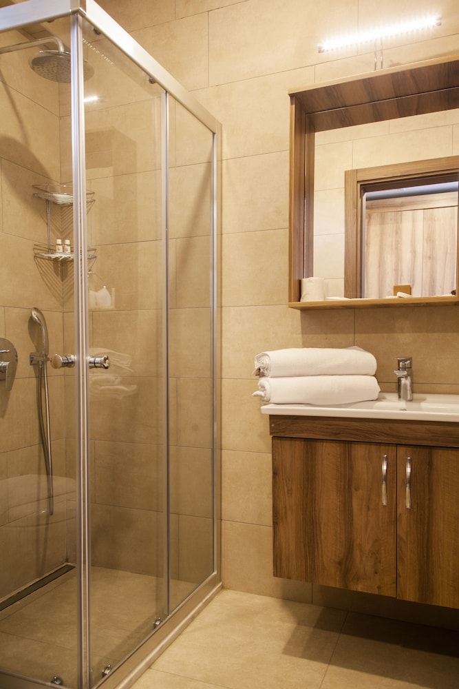 Standard Double Room - Photo 6
