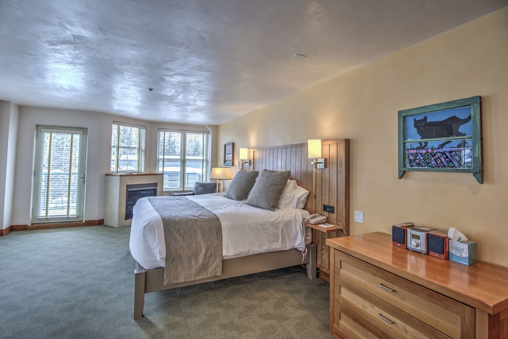 Deluxe Room, 1 King Bed