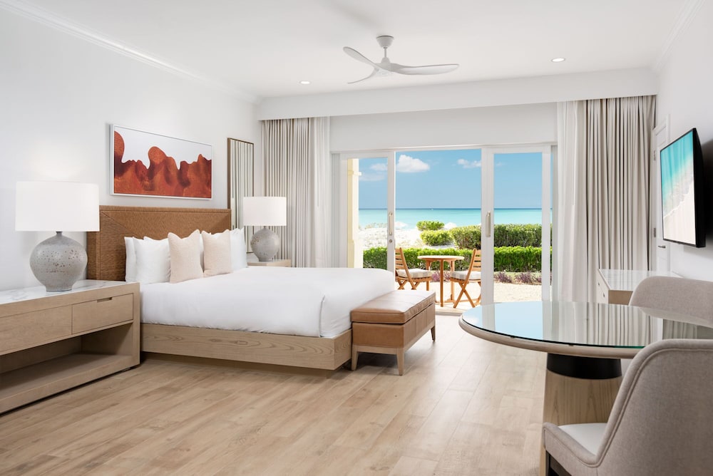 Deluxe Studio, Oceanfront (Recently Renovated) - Photo 3