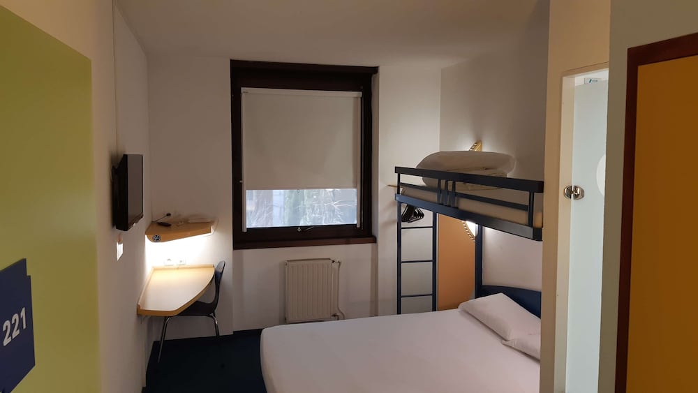 Standard Room, 1 Double Bed photo 2