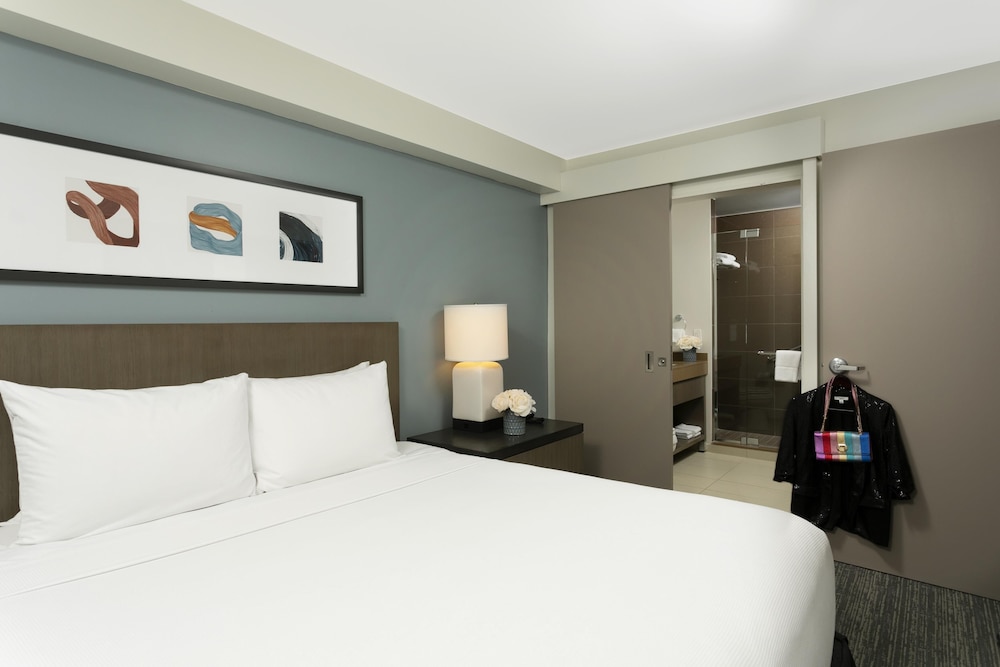 Suite, Bathtub, Bay View photo 1