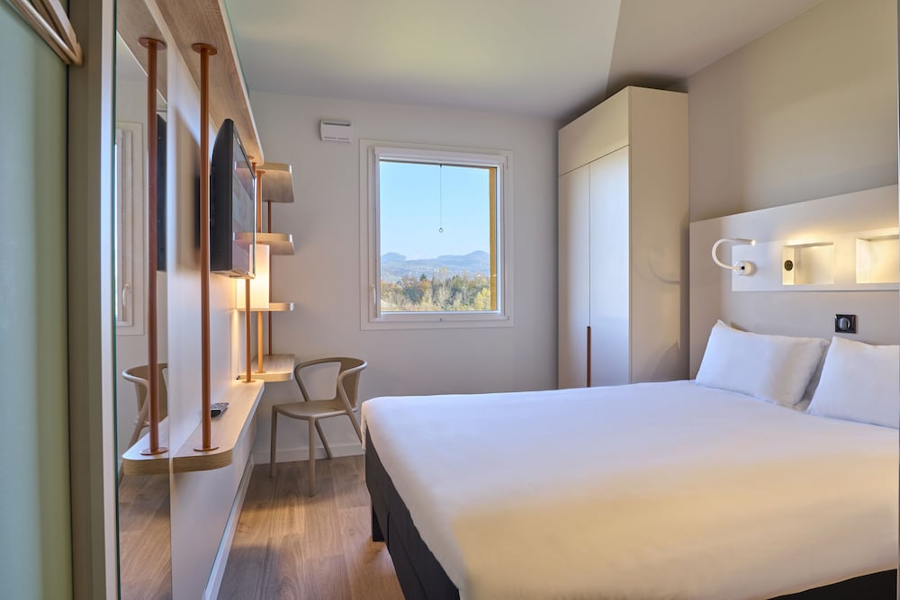 Triple Room, Multiple Beds - Photo 9