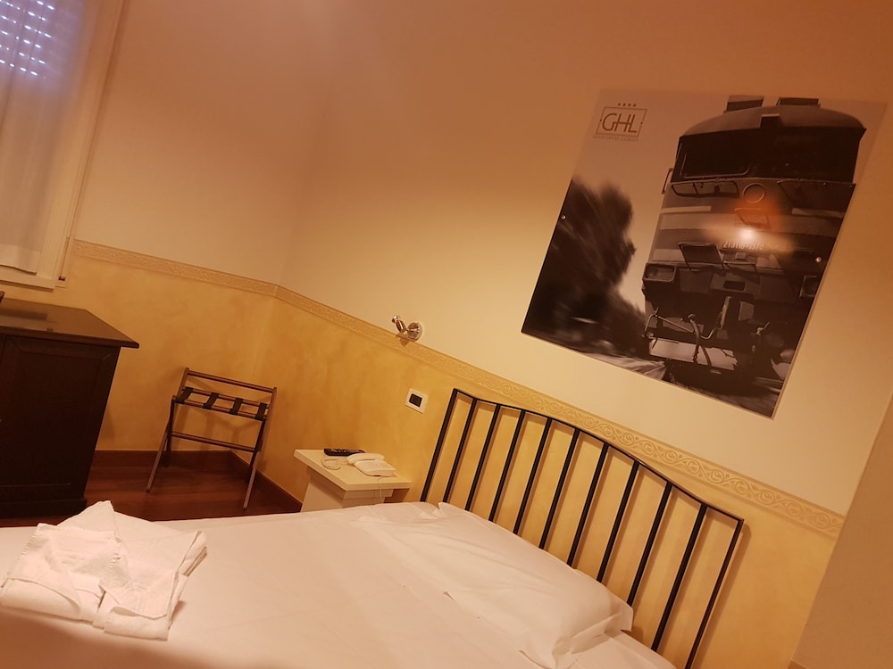 Standard Single Room photo 2